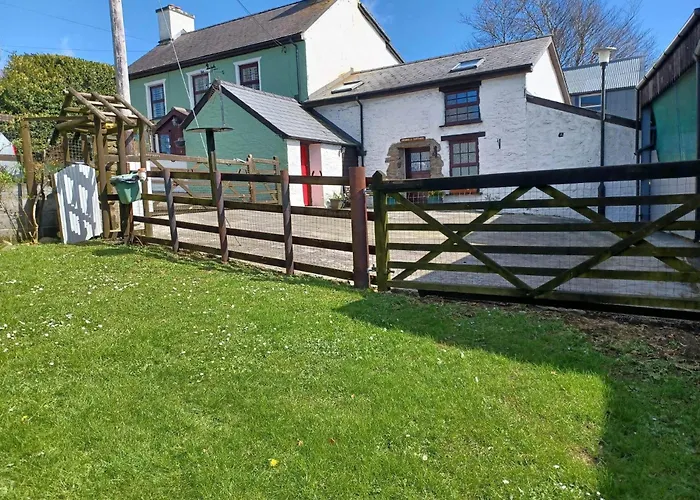 Ty Mawr At Bethania B&B Rooms And Crumble Cottage